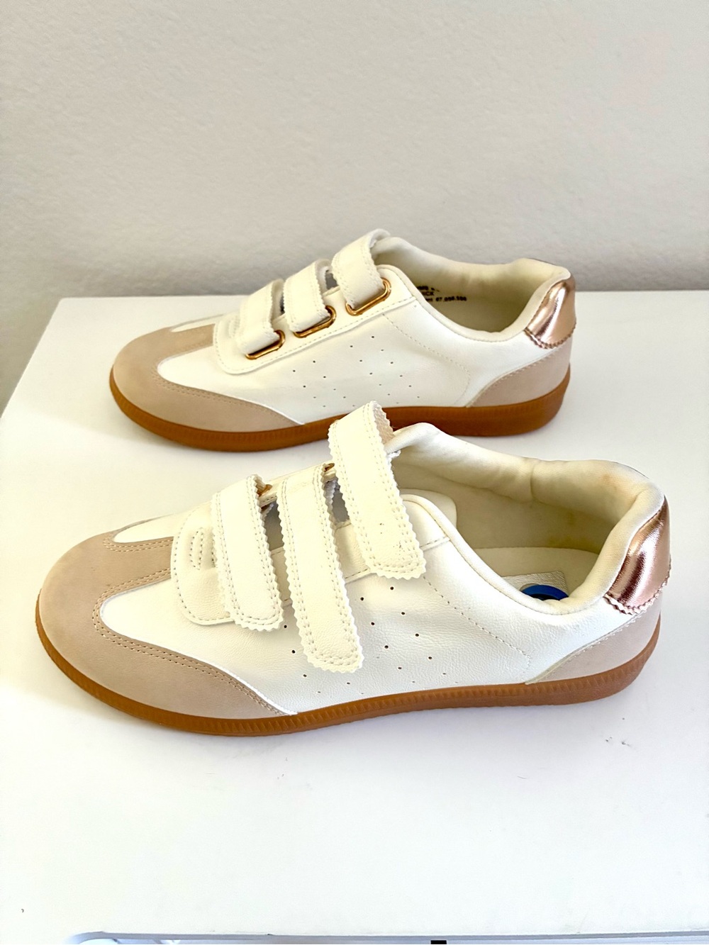 NWOT women’s sneakers Dolce Vita size 6.5 - Picture 4 of 7